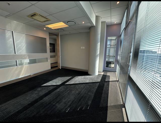 248M² OFFICE TO LET IN SANDTON CENTRAL